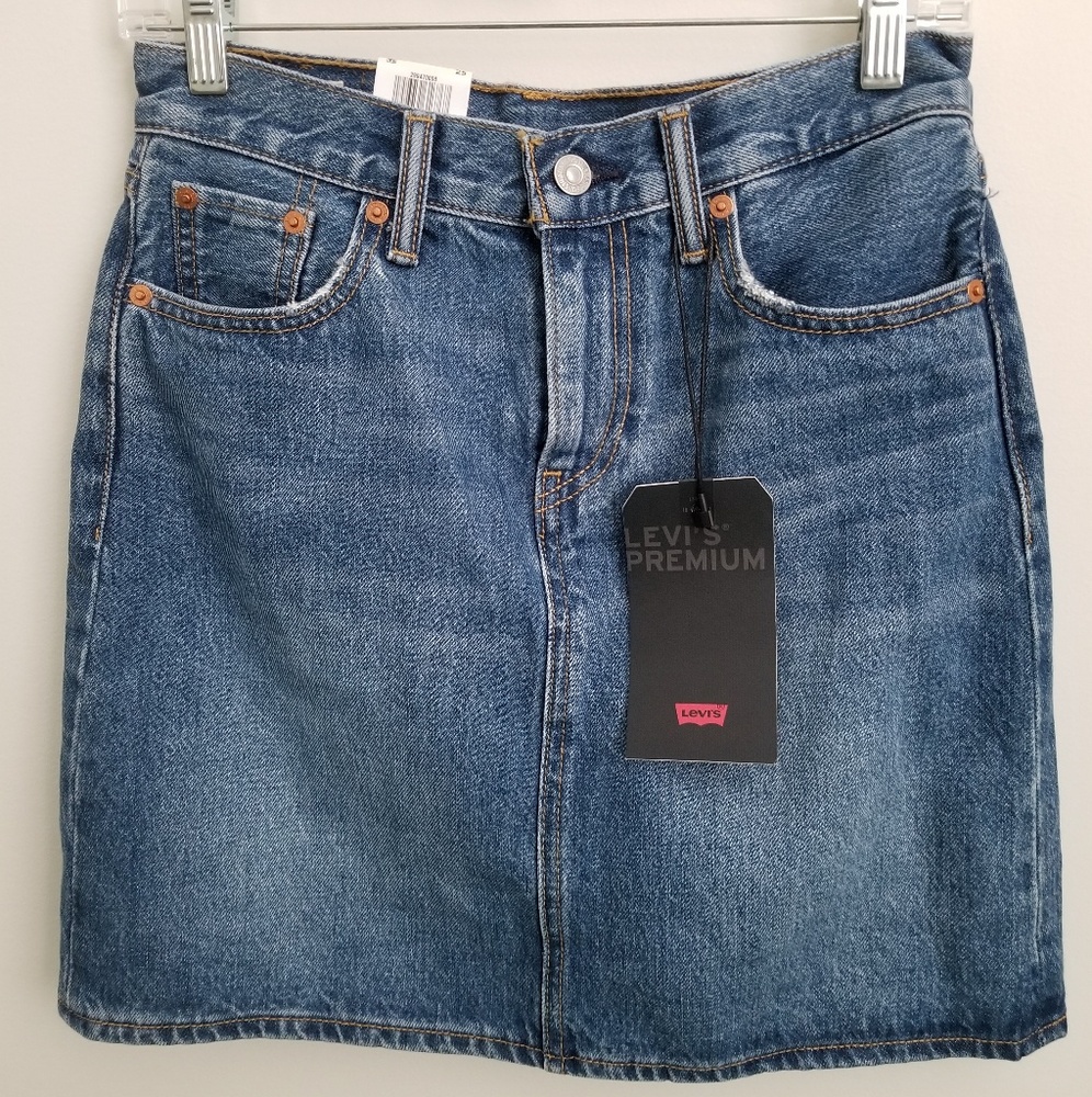 Levi's denim skirt